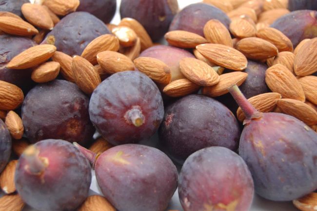 figs and almonds